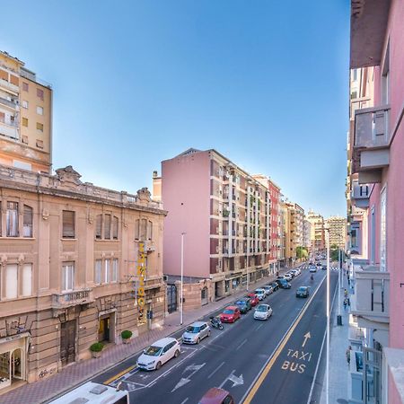 Sunscape Rooms Cagliari City Center Buitenkant foto