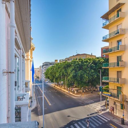Sunscape Rooms Cagliari City Center Buitenkant foto