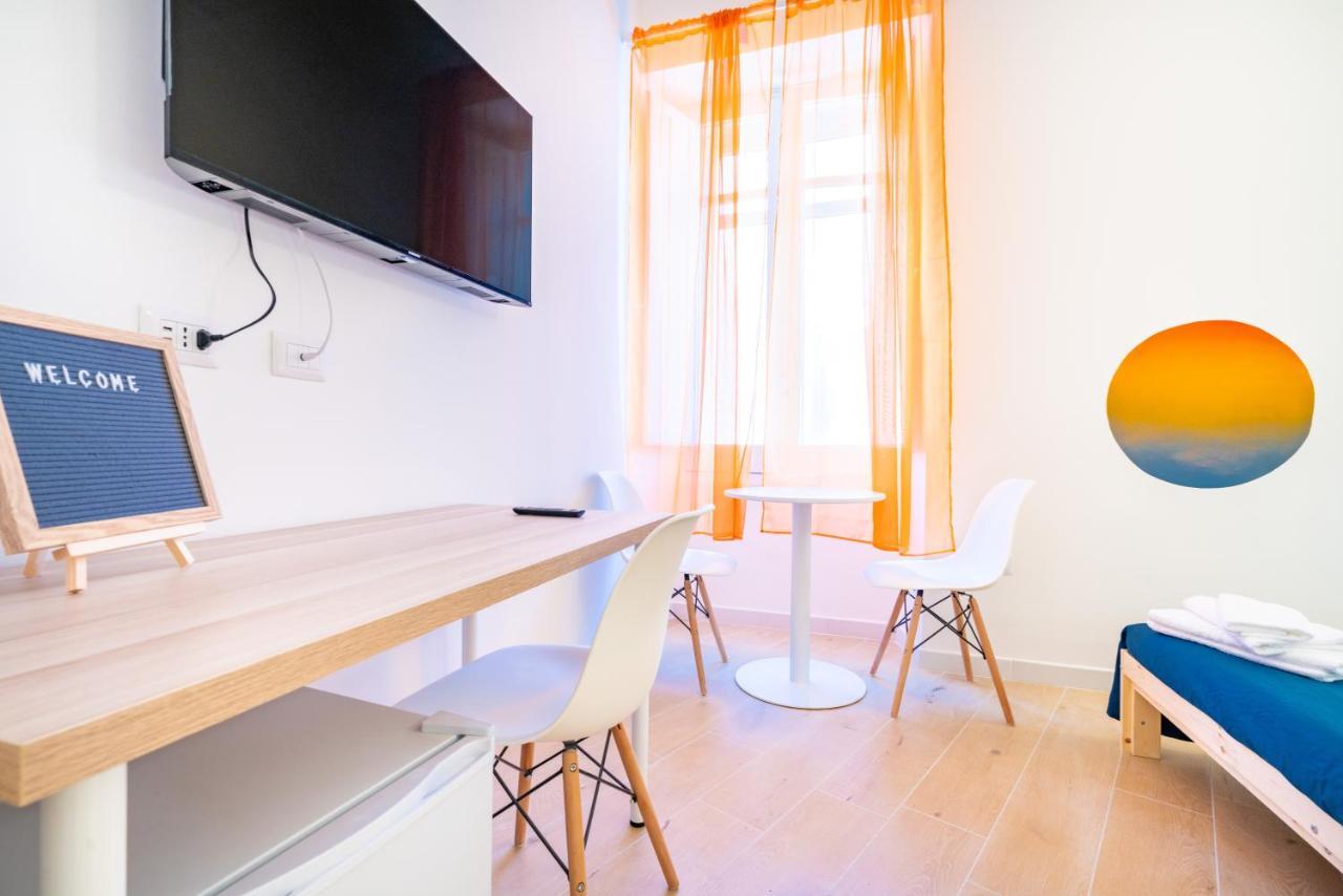 Sunscape Rooms Cagliari City Center Buitenkant foto