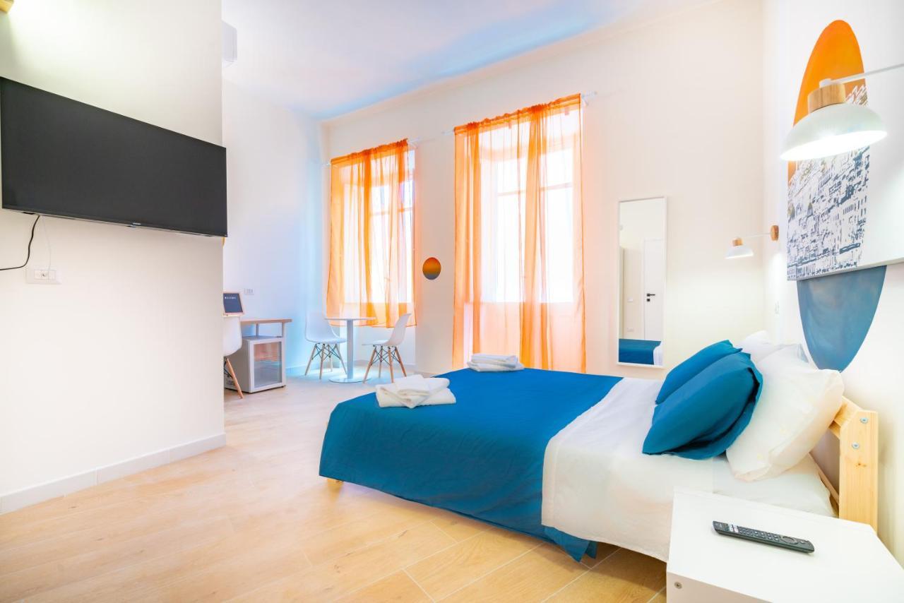 Sunscape Rooms Cagliari City Center Buitenkant foto