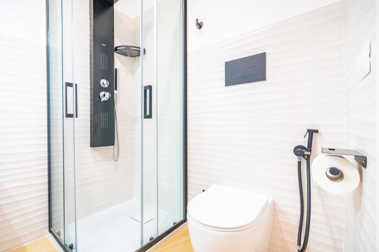 Sunscape Rooms Cagliari City Center Buitenkant foto