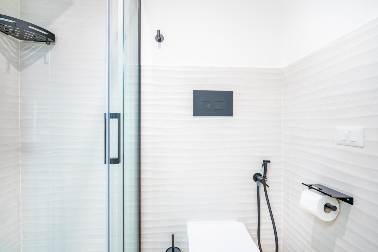 Sunscape Rooms Cagliari City Center Buitenkant foto