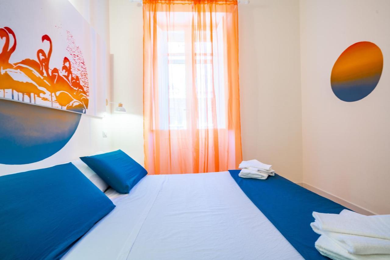 Sunscape Rooms Cagliari City Center Buitenkant foto