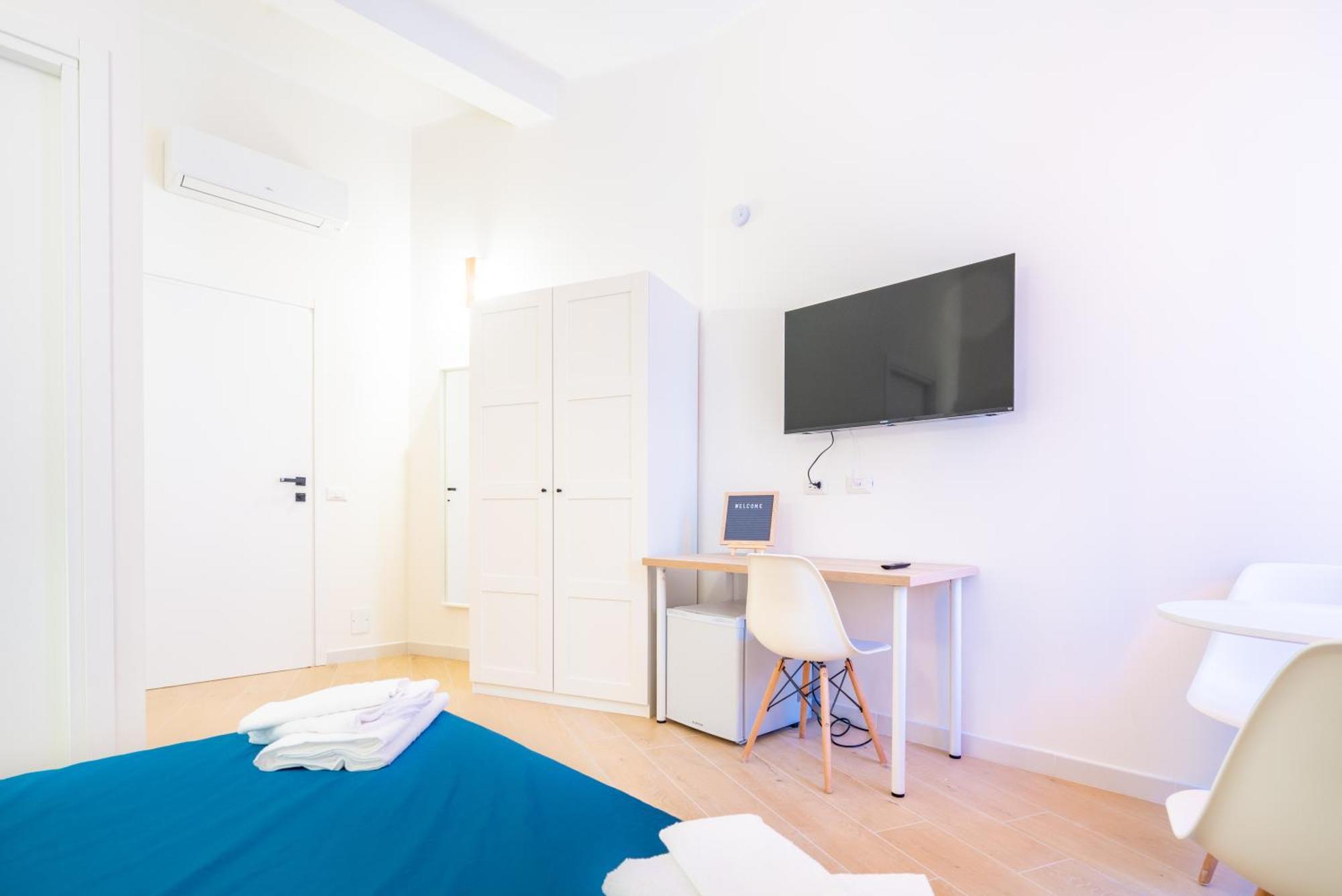 Sunscape Rooms Cagliari City Center Buitenkant foto