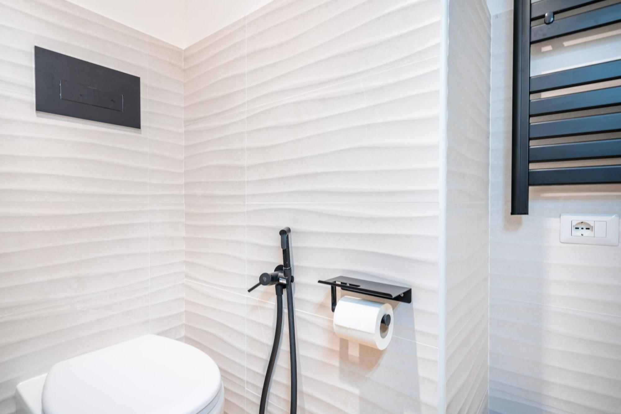 Sunscape Rooms Cagliari City Center Buitenkant foto